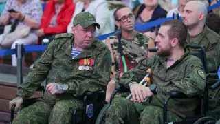 Министерство здравоохранения заявило, что с середины 2023 года психолого-психиатрическую помощь получили сотни тысяч военных, для чего по всей стране открыты тысячи специализированных кабинетов и запущено цифровое приложение для раннего выявления расстройств.