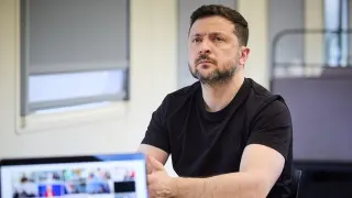 Президент Украины Владимир Зеленский полагает, что ужесточение контроля над интернетом и мессенджерами в России связано с подготовкой к всеобщей мобилизации и возможному новому наступлению в Украине, а также не исключил попытку ограниченной операции против одной из стран Балтии для проверки реакции НАТО.