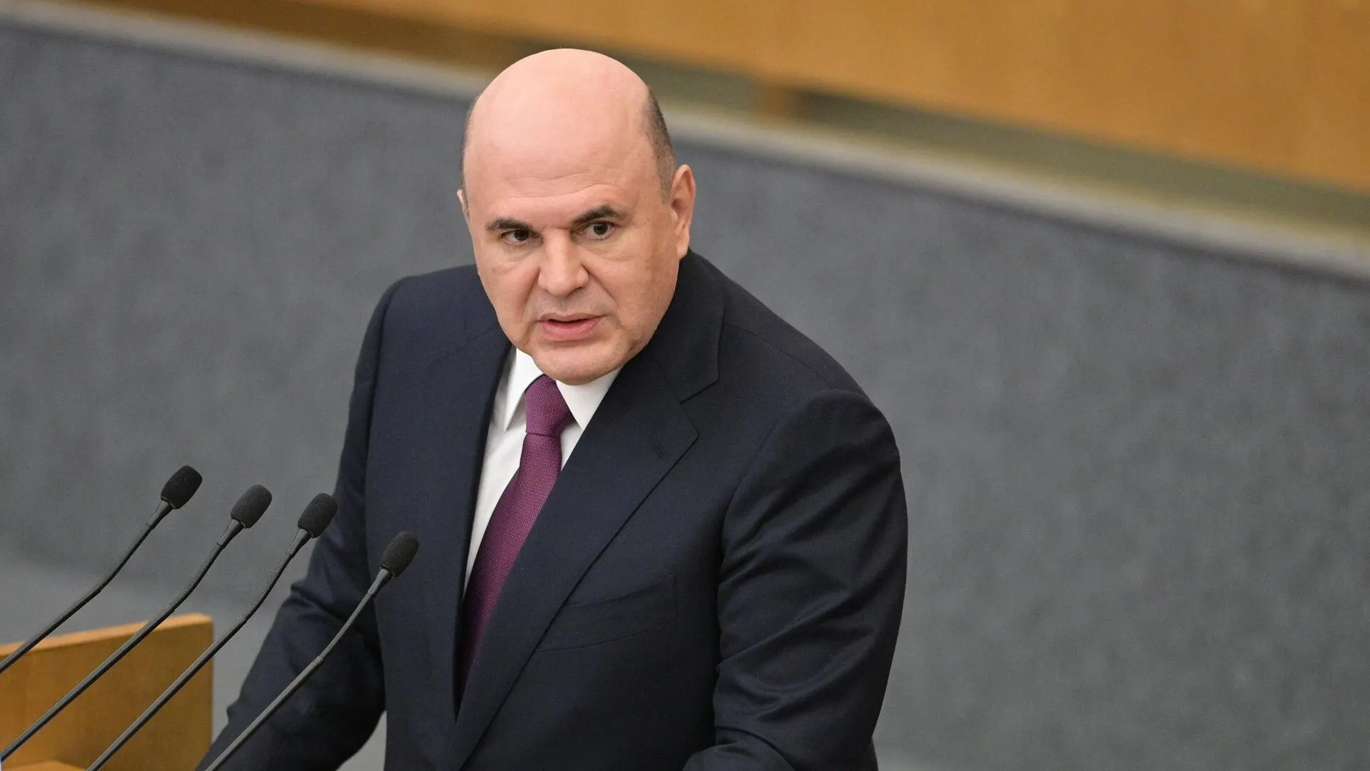 Ассоциация участников электронной торговли предложила вводить НДС на импортные товары поэтапно, опасаясь резкого ухода покупателей с маркетплейсов в нерегулируемые каналы и падения выручки российских продавцов.