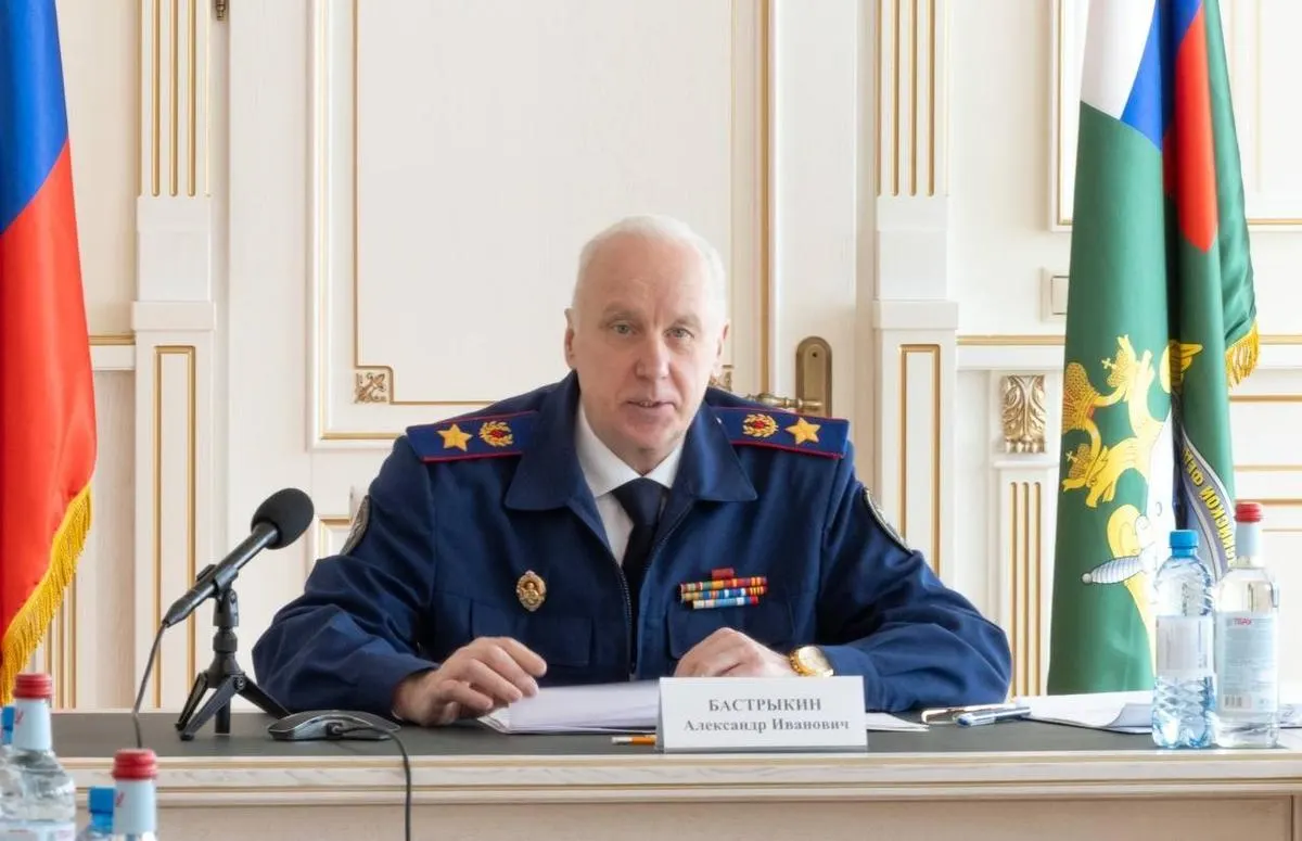 Председатель Следственного комитета РФ Александр Бастрыкин поручил провести проверку детских книг писателя Григория Остера, включая «Вредные советы», сочтенные участниками заседания сомнительными с педагогической точки зрения.
