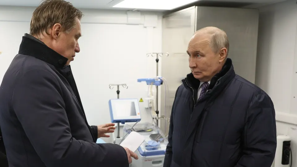 Президент поручил министру здравоохранения расширить охват репродуктивной диспансеризации и усилить обследования мужчин и женщин на фоне многолетнего снижения рождаемости и рекордных спада показателей.