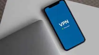 Участники рынка VPN ожидают, что в ближайшее время оплата таких сервисов с российских банковских карт может быть заблокирована, а зачистка серверов станет ключевым инструментом борьбы с обходом блокировок.