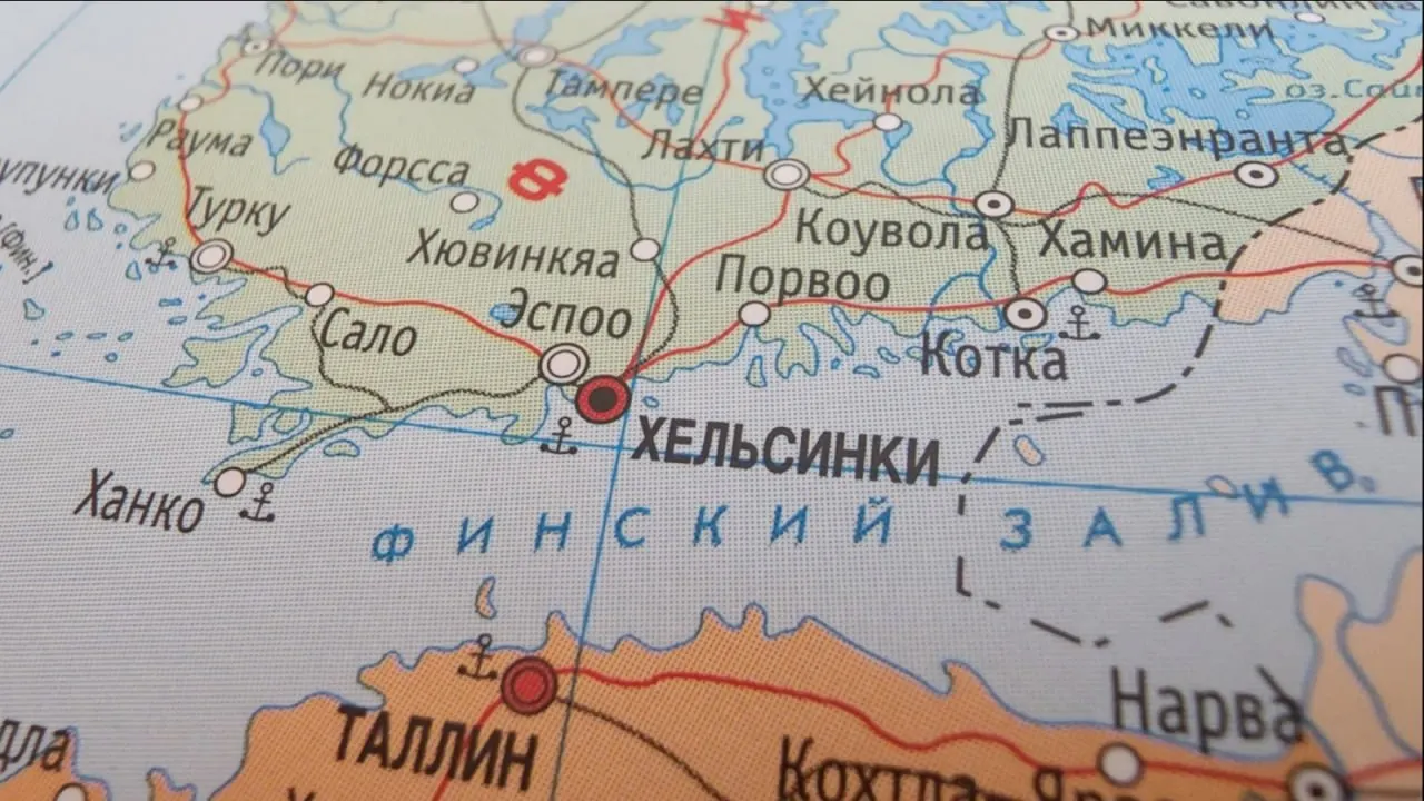 С 1 июля пошлины на железнодорожные перевозки из России в Финляндию выросли в восемь раз — поставки удобрений становятся убыточными и могут прекратиться в ближайшие недели, предупреждают аграрии.