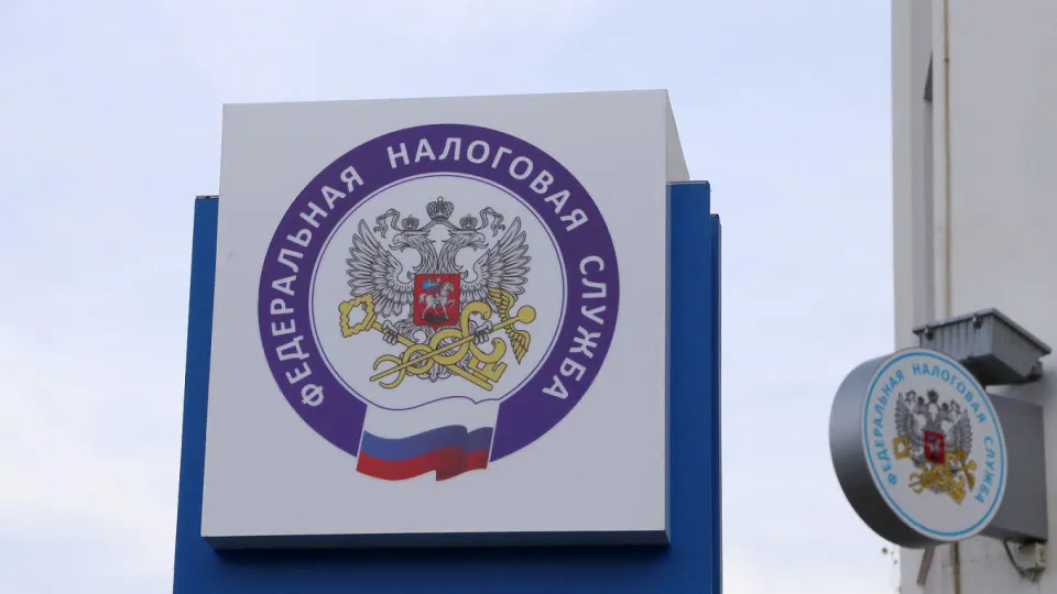 Серия налоговых повышений и рост собираемости привели к беспрецедентной налоговой нагрузке: ненефтегазовые доходы консолидированного бюджета составили 31,6% ВВП, а изъятия из экономики достигли 15,8 трлн руб.