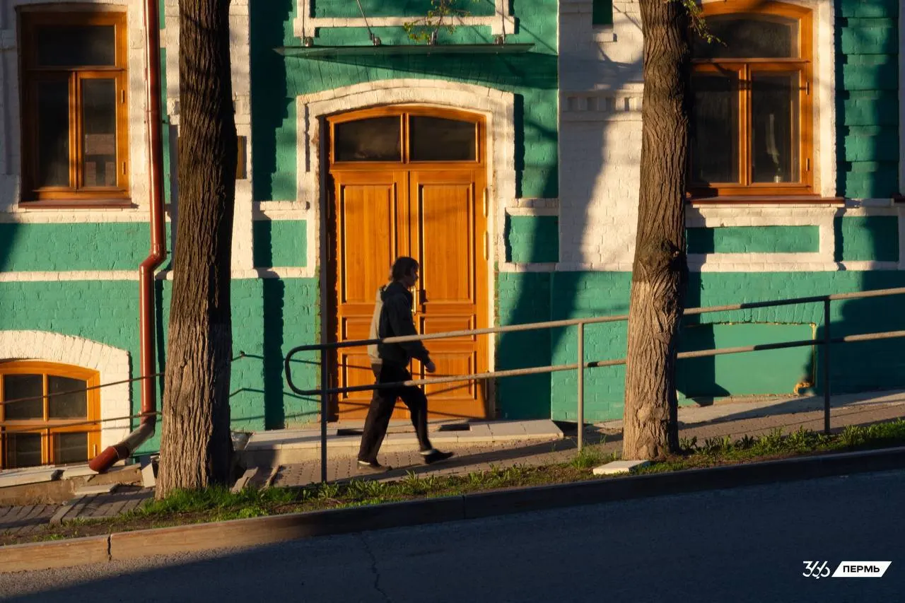Коротко о главном в Перми: рост цен на топливо, сокращение заказов у грузоперевозчиков, обсуждения добровольческой «защиты неба», инцидент с администратором уральского канала и предложение Минздрава по больничным.