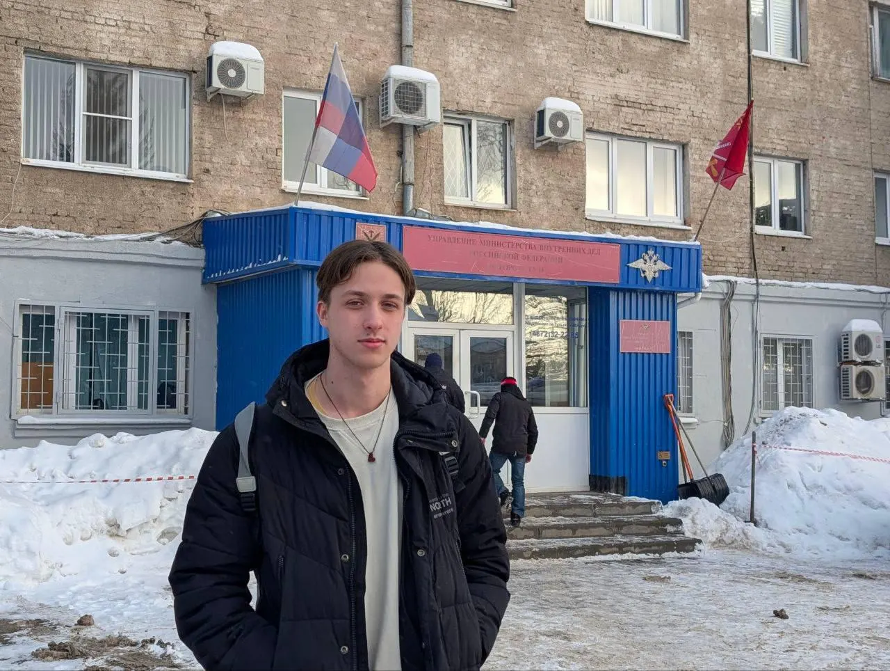 Евгений Малюгин стал одним из самых молодых включённых в реестр; он отвергает обвинения и намерен оспаривать решение. Ранее против него возбуждали административные дела, в феврале он покинул Россию.