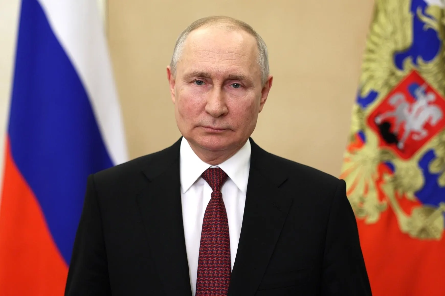 Указ от 12 июня расширяет круг ветеранов, которым фонд сможет оказывать поддержку — в том числе инвалидов, получивших ранения при отражении военной агрессии; председатель фонда — Анна Цивилева.