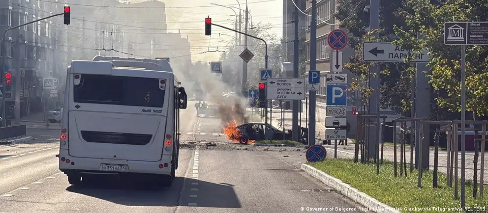 Ночью и ранним утром зафиксированы удары беспилотников и ракет по ряду регионов — в Белгородской области пострадали объекты газовой и энергетической инфраструктуры, в ряде субъектов сообщают о пожарах, разрушениях и перебоях в коммуникациях. В направлении Москвы шло свыше 400 БПЛА, большинство было сбито.