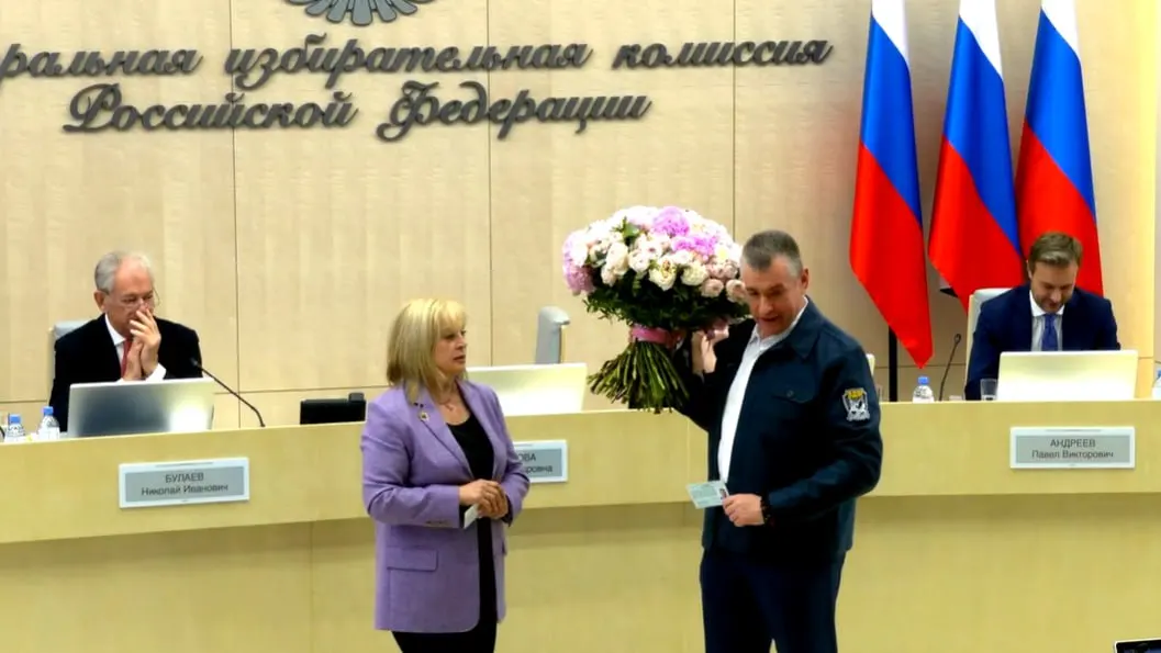 На заседании ЦИК зарегистрировали список ЛДПР, внесли корректировки в одномандатный список «Справедливой России», сформировали ТИК ДЭГ, утвердили правила голосования за рубежом и для военнослужащих, а также согласовали дополнительное финансирование ГАС «Выборы» на 2027–2029 годы.
