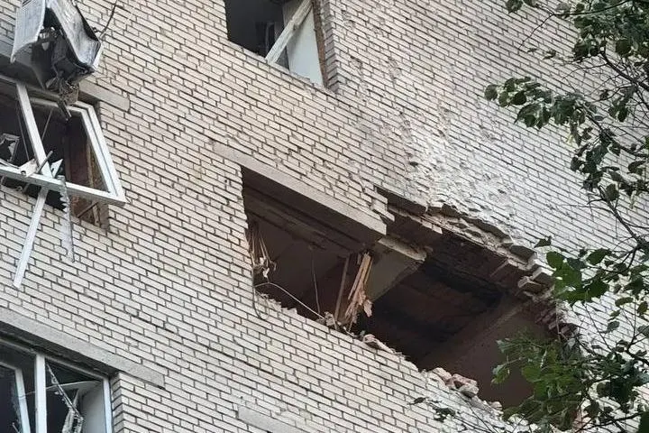 В ночь на 13 июля в посёлке Пионерский Истринского округа один из беспилотников упал на жилой сектор — три человека погибли, ещё пятеро получили ранения, также загорелись пять частных домов.