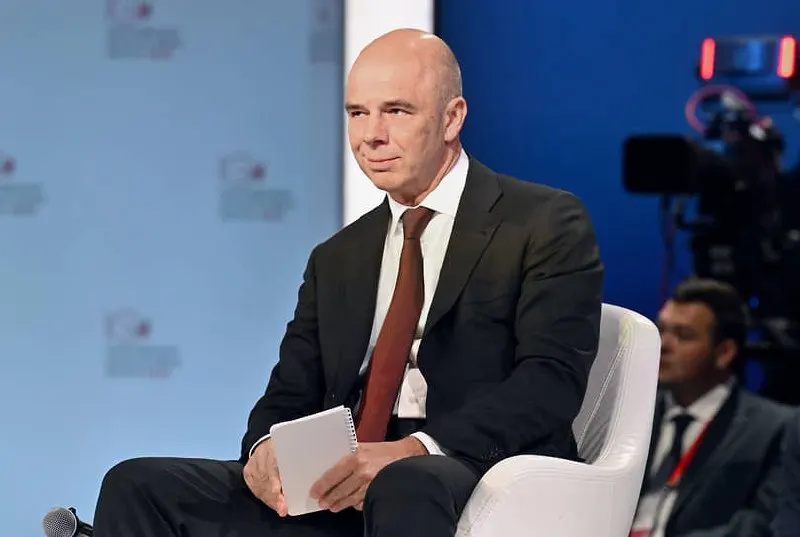 Глава Минфина заявил, что бюджет будет исполнен в полном объёме; дефицит на начало 2026 года составил около 6,46 трлн рублей (2,8% ВВП).