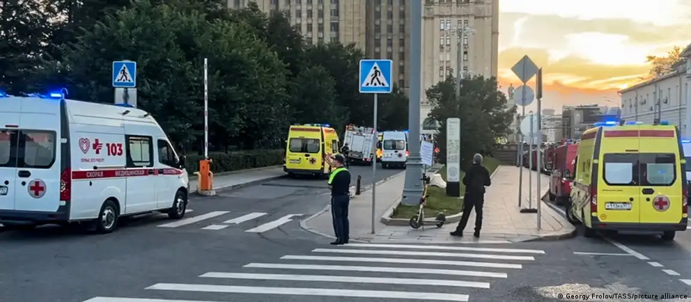 Взрыв на Кудринской площади у ресторана Balzi Rossi привёл к нескольким погибшим и раненым. Следствие рассматривает версию о покушении на главнокомандующего ВКС; возбуждено дело по статье о теракте.