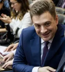 Коммунист Георгий Камнев потребовал принять меры против высоких цен на LADA в России после обнаружения более низких цен за пределами страны. Примеры: LADA Vesta в Белоруссии дешевле примерно на 300 тыс. ₽, аналогичная разница у Niva Legend 3D.