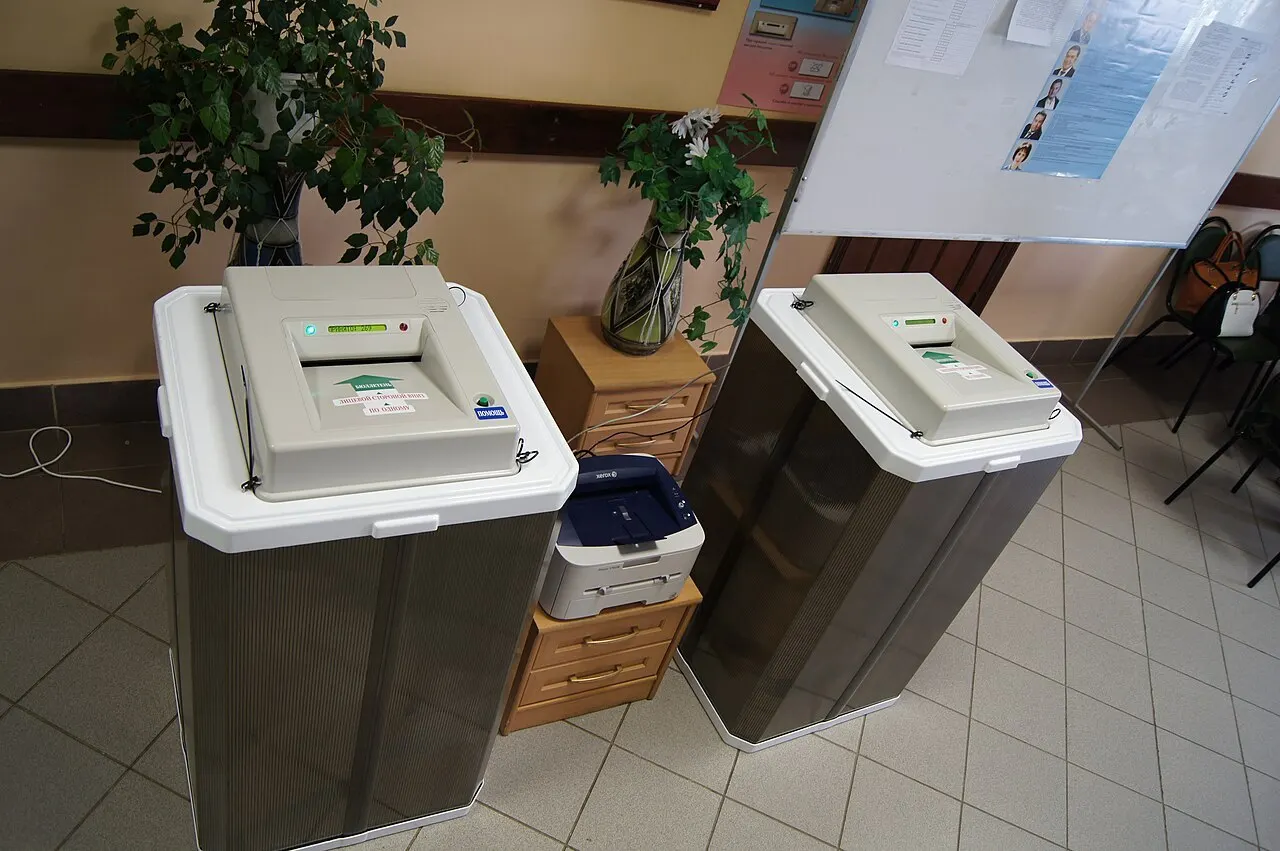 В регионе отказались от применения комплексов обработки бюллетеней на участках в связи с санкциями против России.