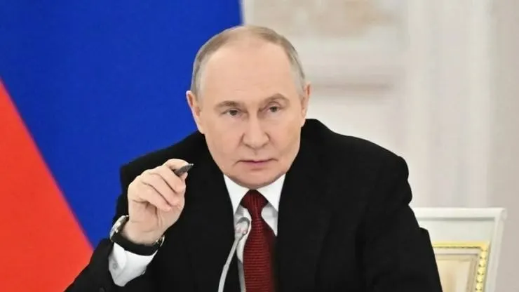 Президент России подписал указ о передаче активов Nestlé и связанных структур под контроль компании «Л.Е.В. Менеджмент», а также о концентрации активов логистики и ритейла под временное управление.