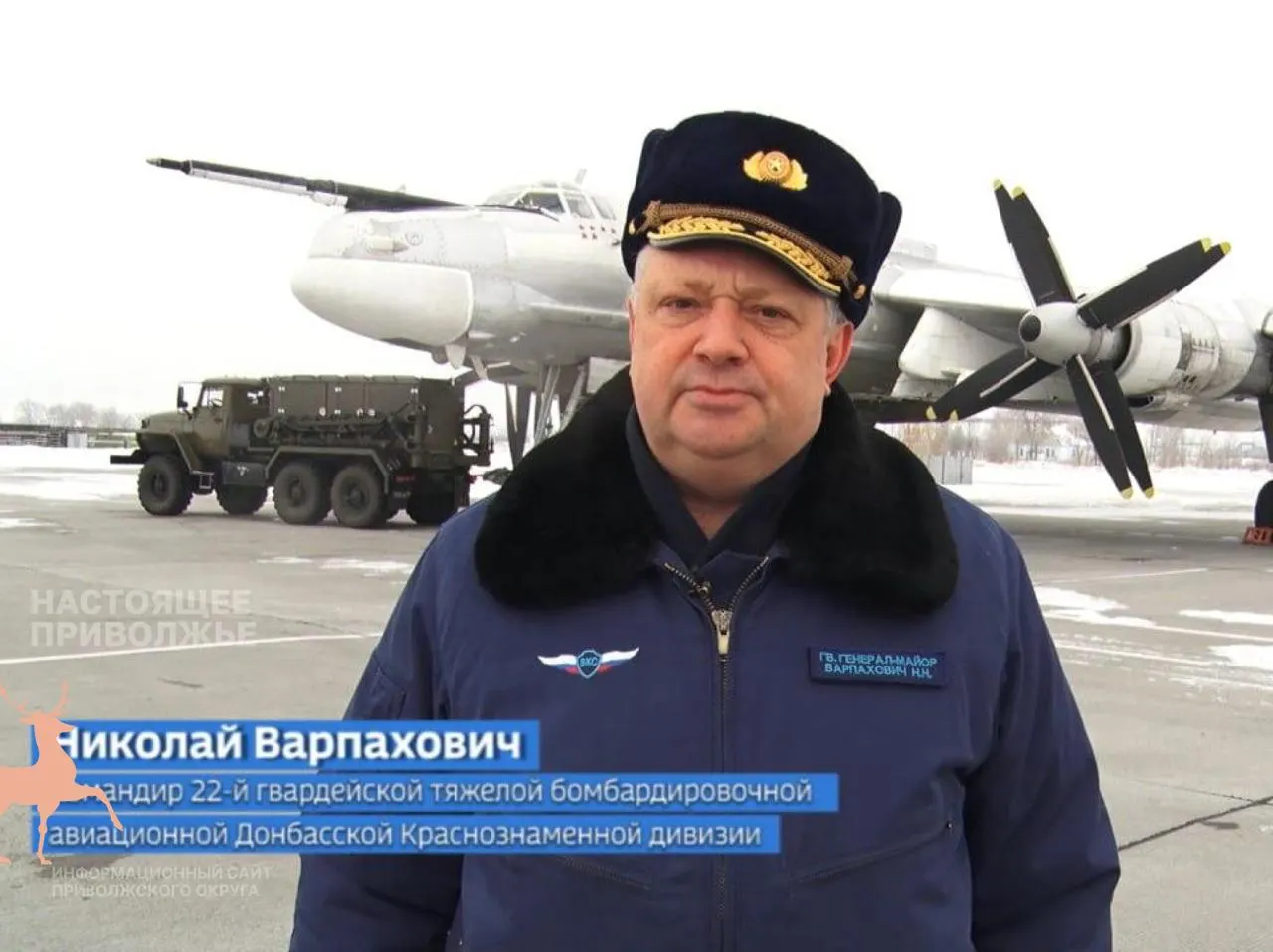 По данным ФСБ, задержанный гражданин Молдовы был завербован украинской разведкой и отправлен в Киев на минно-взрывную и стрелковую подготовку. Преступление предположительно планировалось в Энгельсе.