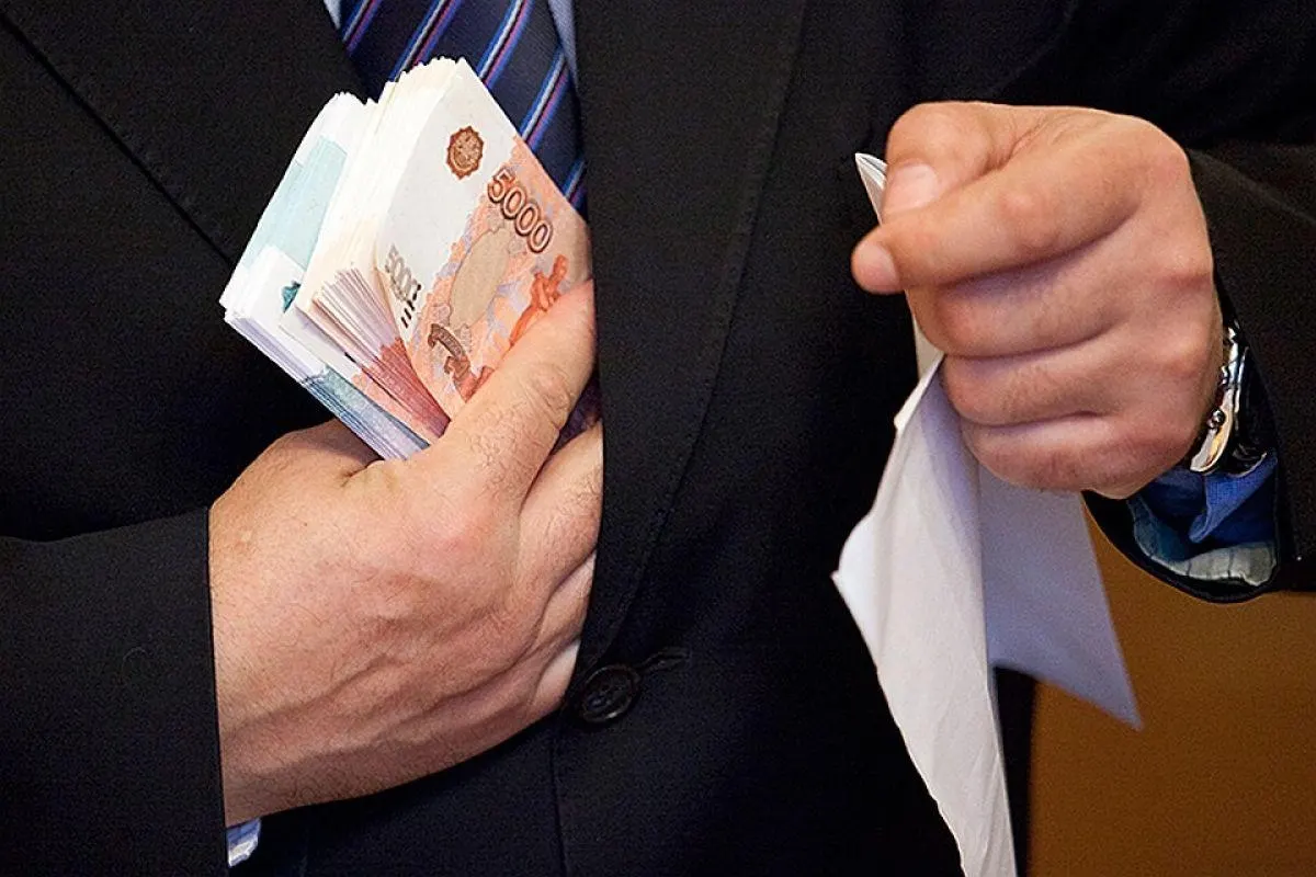 Новые правила финансирования запрещают государственную поддержку проектов, показывающих коррупцию в МВД, ФСБ и прокуратуре; решение касается полнометражек и сериалов и не требует поправок в закон.