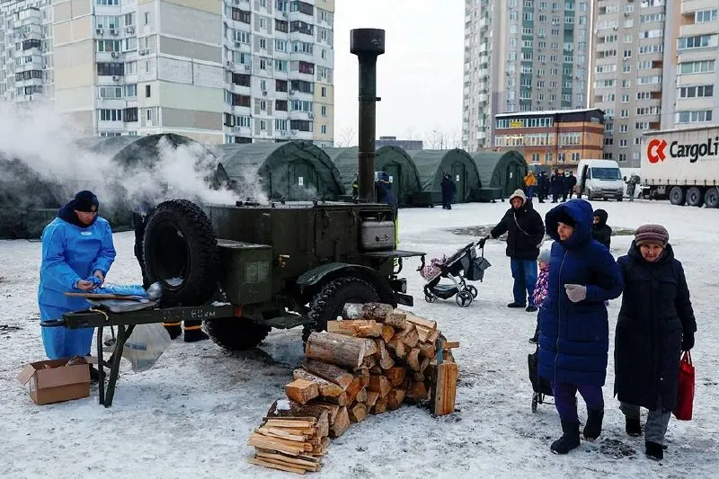 Независимая комиссия пришла к выводу, что российские власти систематически атаковали энергетическую инфраструктуру Украины, что квалифицируется как военные преступления и преступления против человечности.