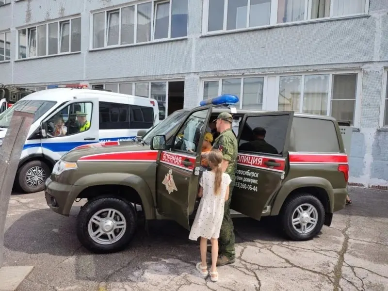 Проект предусматривает расширение полномочий военной полиции, включая опрос граждан, проверку документов и розыск, а также возможность работать в гражданской одежде по решению руководства.